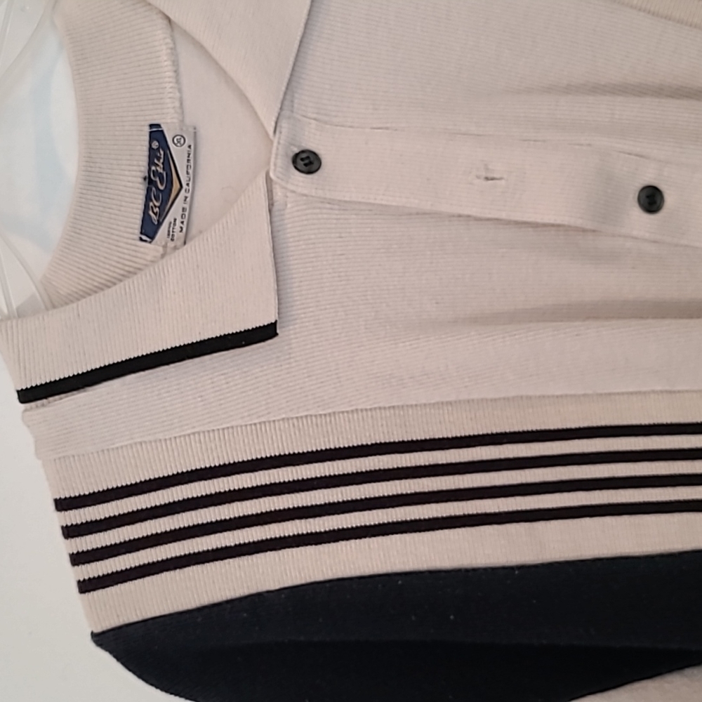 Mod Style Shirt - Picture 2 of 3